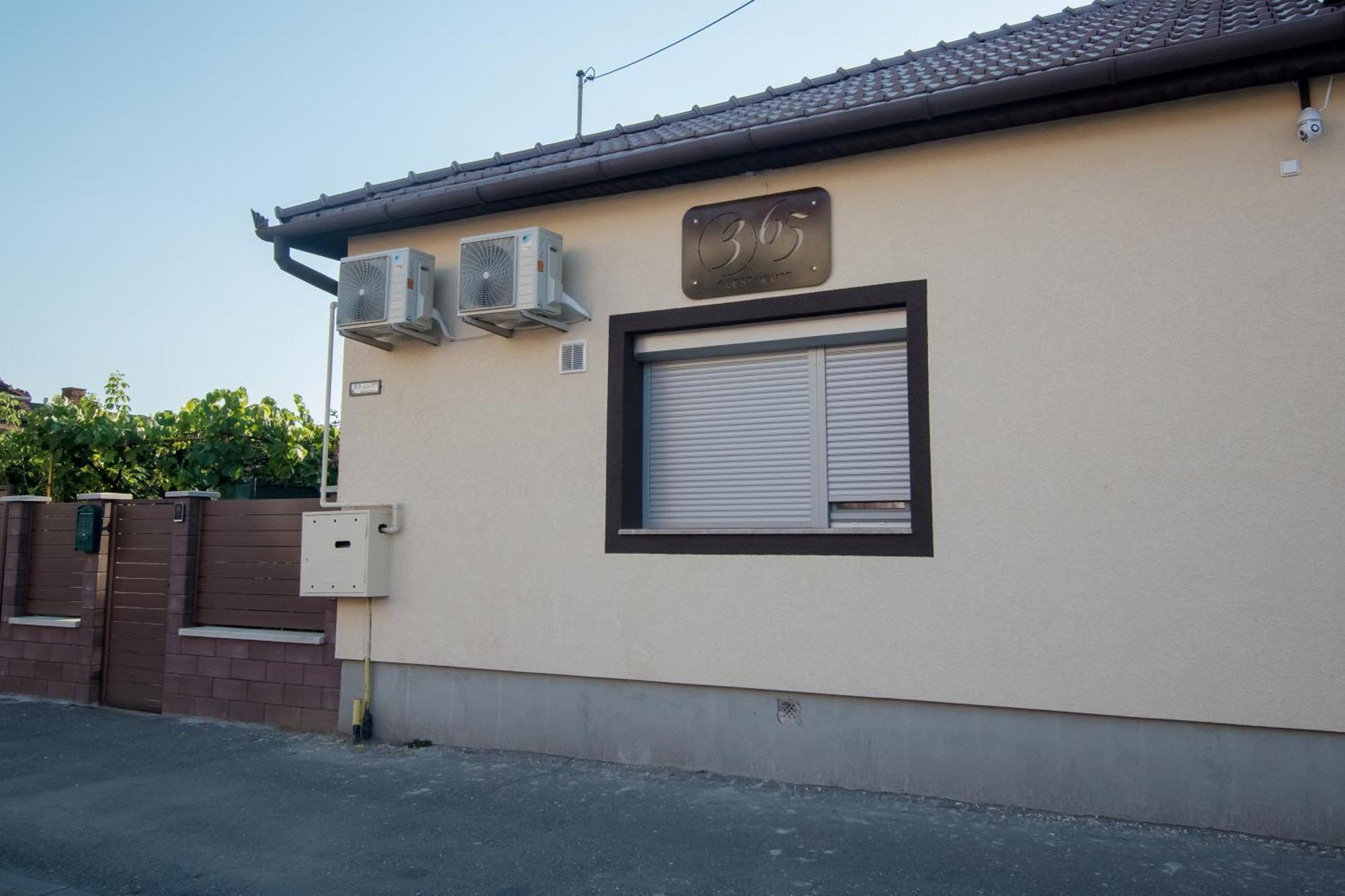 365 Guest House Hunedoara Buitenkant foto